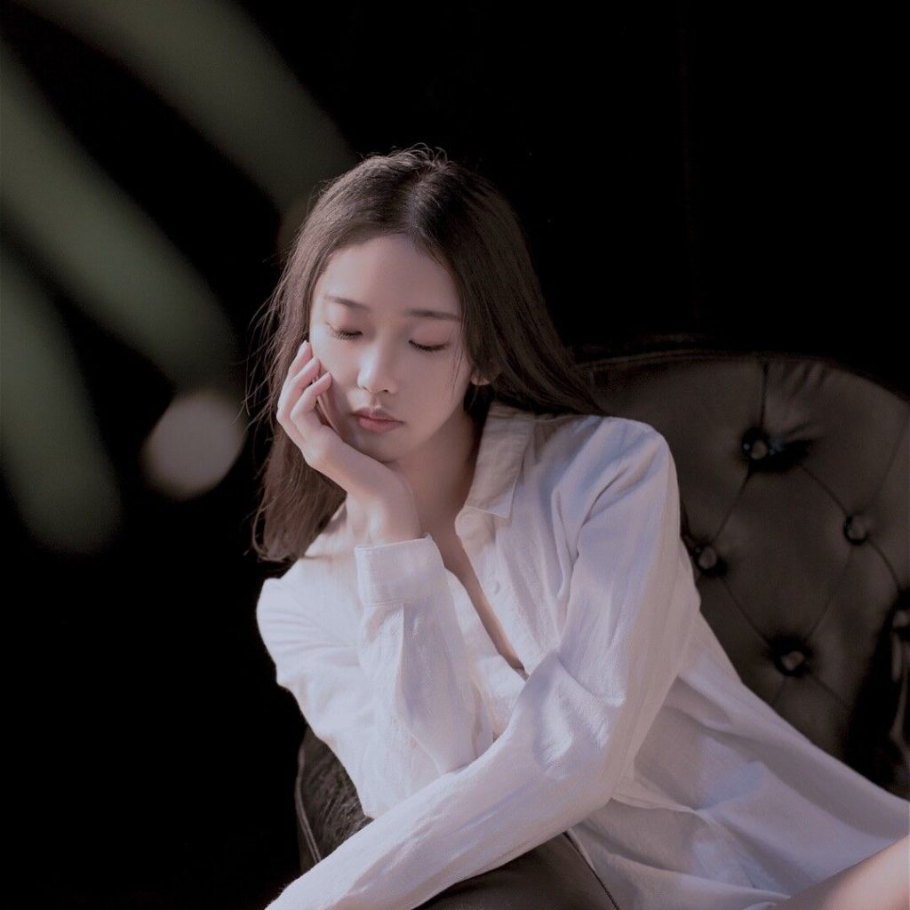 嗝屁雨 – 编剧，策划，导演，小说作者，作词，题字